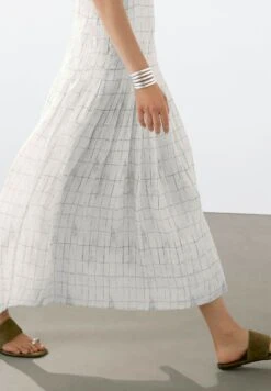 Massimo Dutti FLARED CHECK MIDI - Maxi Dress - White -Massimo Dutti Shop 4f1195cb672343388552e60e99ae72d3