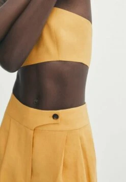 Massimo Dutti WithDarts - Shorts -Massimo Dutti Shop 4fba3e683c15417494de2b16cbb6b3b8