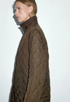 Massimo Dutti LONG LIGHTWEIGHT - Winter Coat - Khaki 17 Massimo Dutti LONG LIGHTWEIGHT - Winter Coat - Khaki -Massimo Dutti Shop 4fd32251e607418c8a41c922fcd5c615