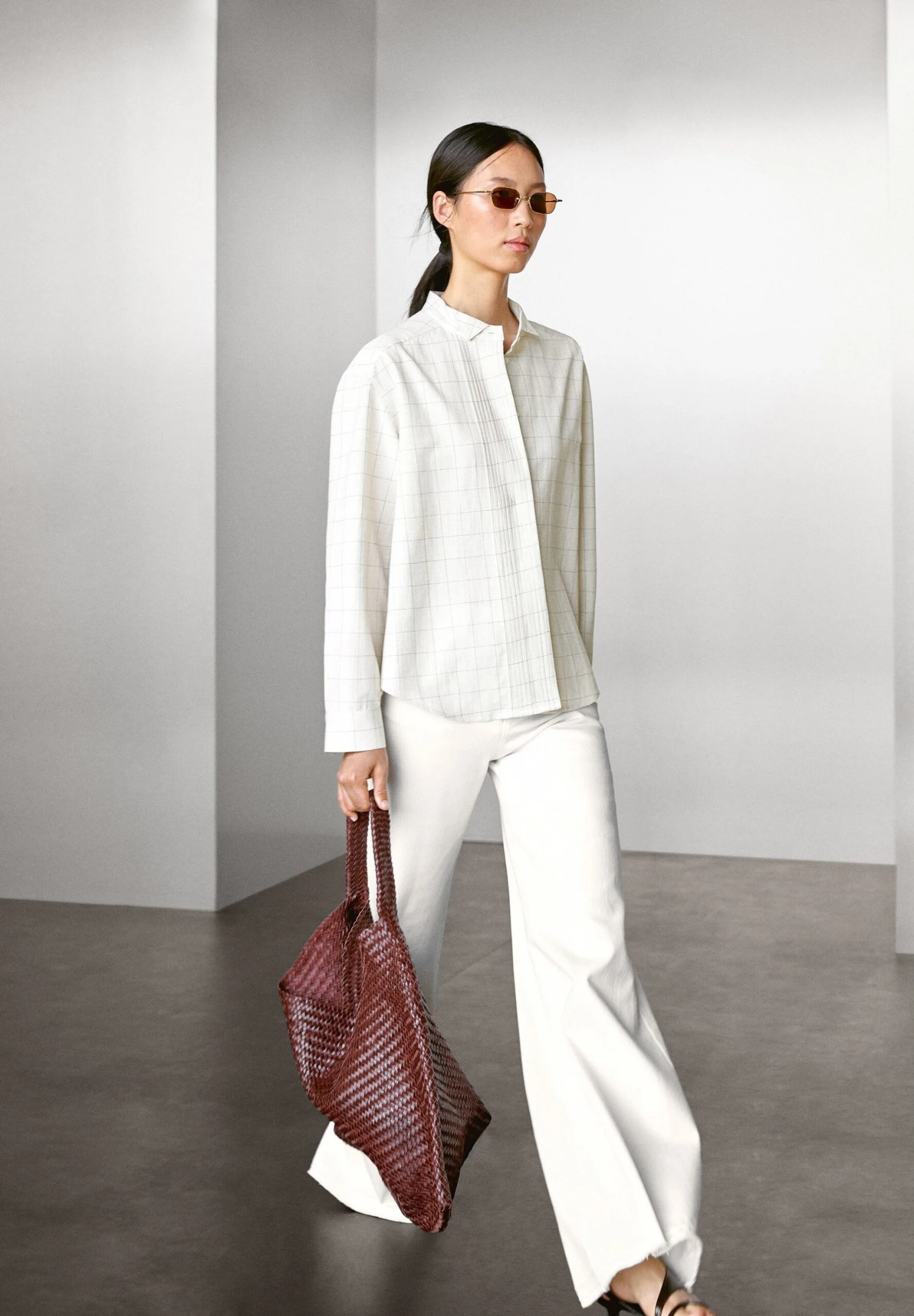 Massimo Dutti CHECK GARMENT WITH PINTUCKS - Button-down Blouse - Beige 3 Massimo Dutti CHECK GARMENT WITH PINTUCKS - Button-down Blouse - Beige