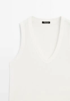 Massimo Dutti V-NECK SLEEVELESS - Basic T-shirt - WHITE -Massimo Dutti Shop 50c7834e50e64fd7a3c550461e13cb7e