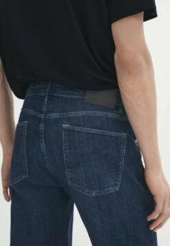 Massimo Dutti Enzymatic - Straight Leg Jeans - Dark Blue 16 Massimo Dutti Enzymatic - Straight Leg Jeans - Dark Blue -Massimo Dutti Shop 512df5c046bd4620a00dd2e7c9c888e6