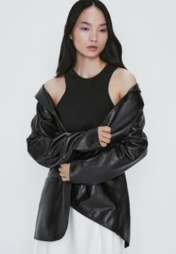 Massimo Dutti Sleeveless- Top - Black 19 Massimo Dutti Sleeveless- Top - Black -Massimo Dutti Shop 51b933e95b7946df8648ffec2174cf22