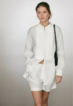 Massimo Dutti BLEND GARMENT WITH THIN PINTUCKS - Button-down Blouse - White