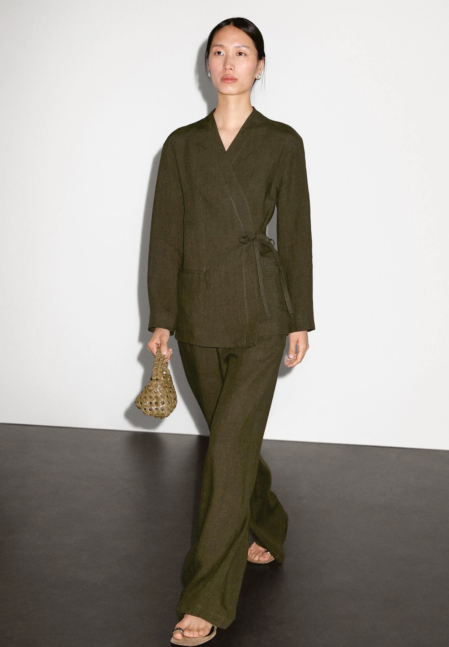 Massimo Dutti STRAIGHT-LEG - Trousers - Dark Green 4 Massimo Dutti STRAIGHT-LEG - Trousers - Dark Green - Image 2