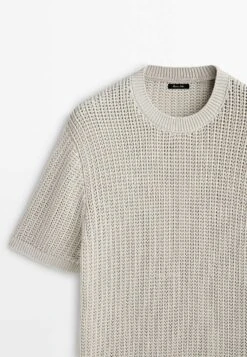 Massimo Dutti Crochet With Short Sleeves- Basic T-Shirt - Beige -Massimo Dutti Shop 54ee047f83a84b0a89403ba5fa58ab46