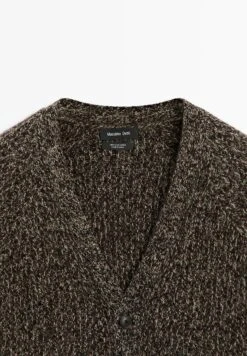Massimo Dutti CASHMERE V-NECK RAGLAN SLEEVE - Cardigan - Dark Brown -Massimo Dutti Shop 556bab2e879b42f0bfb6ab209ff2571f