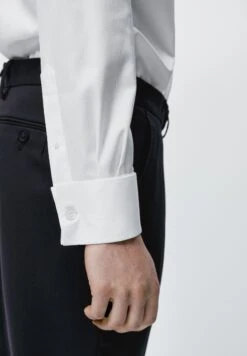 Massimo Dutti Regular Fit With Double Cuffs - Formal Shirt - White -Massimo Dutti Shop 55f0b59319314e5e93ba8c060cf892e9