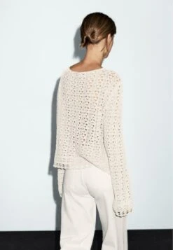 Massimo Dutti LONG FLARED SLEEVES - Jumper - Beige -Massimo Dutti Shop 5659a9c369984c679e0139a71bf1a966