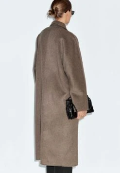 Massimo Dutti DOUBLE-BREASTED - Classic Coat - Dark Brown -Massimo Dutti Shop 5786eebcc9a6479b8e99b3d9eeec98ed