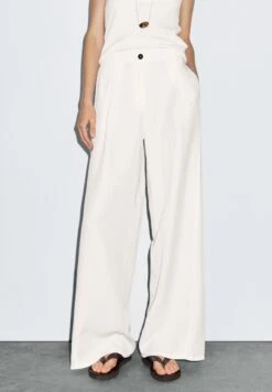 Massimo Dutti FLOWING BARREL FIT WITH SEAM DETAIL - Trousers - White