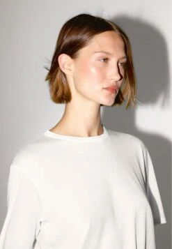 Massimo Dutti BOXY FIT SHORT SLEEVE - Basic T-shirt - White -Massimo Dutti Shop 5869b68ce47644908c41351c5e4c0e4d