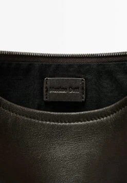 Massimo Dutti WITH KNOT - Wash Bag - Dark Brown -Massimo Dutti Shop 58943fdfb6f849b192bebb49e568d5ab