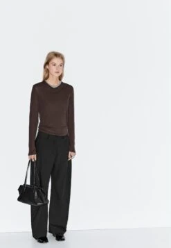 Massimo Dutti DOUBLE V-NECK COLLAR WITH LONG SLEEVE - Long Sleeved Top - Dark Brown -Massimo Dutti Shop 58d0b770f3974c8eaac2a94f6e945b9e