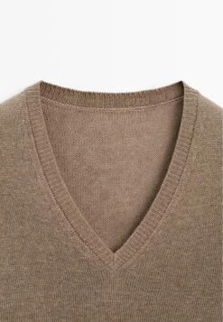 Massimo Dutti LONG SLEEVE V-NECK - Jumper - Mottled Brown -Massimo Dutti Shop 5b00249655d0458297035b8df46f8369