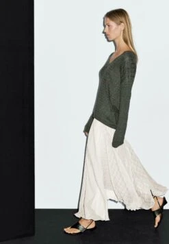 Massimo Dutti ASYMMETRIC CHECK MIDI - Maxi Skirt - White -Massimo Dutti Shop 5c2e156cd1434f17b513a929915ce1a9