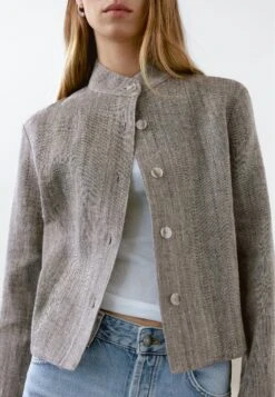 Massimo Dutti SHORT WITH STAND COLLAR - Light Jacket - Grey 15 Massimo Dutti SHORT WITH STAND COLLAR - Light Jacket - Grey -Massimo Dutti Shop 5c5577b70f5149e1bcc2e1e7a78725dc