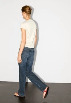 Massimo Dutti SHORT SLEEVE WITH ROUND NECK - Basic T-shirt - Beige -Massimo Dutti Shop 5dc2ab51486345d8bccb2a4dbc4b7e00