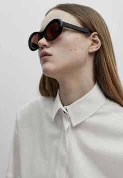 Massimo Dutti StudioWith Sleeve Detail - Button-Down Blouse 15 Massimo Dutti StudioWith Sleeve Detail - Button-Down Blouse -Massimo Dutti Shop 5ddda1d3379244b19f5df920761b9386