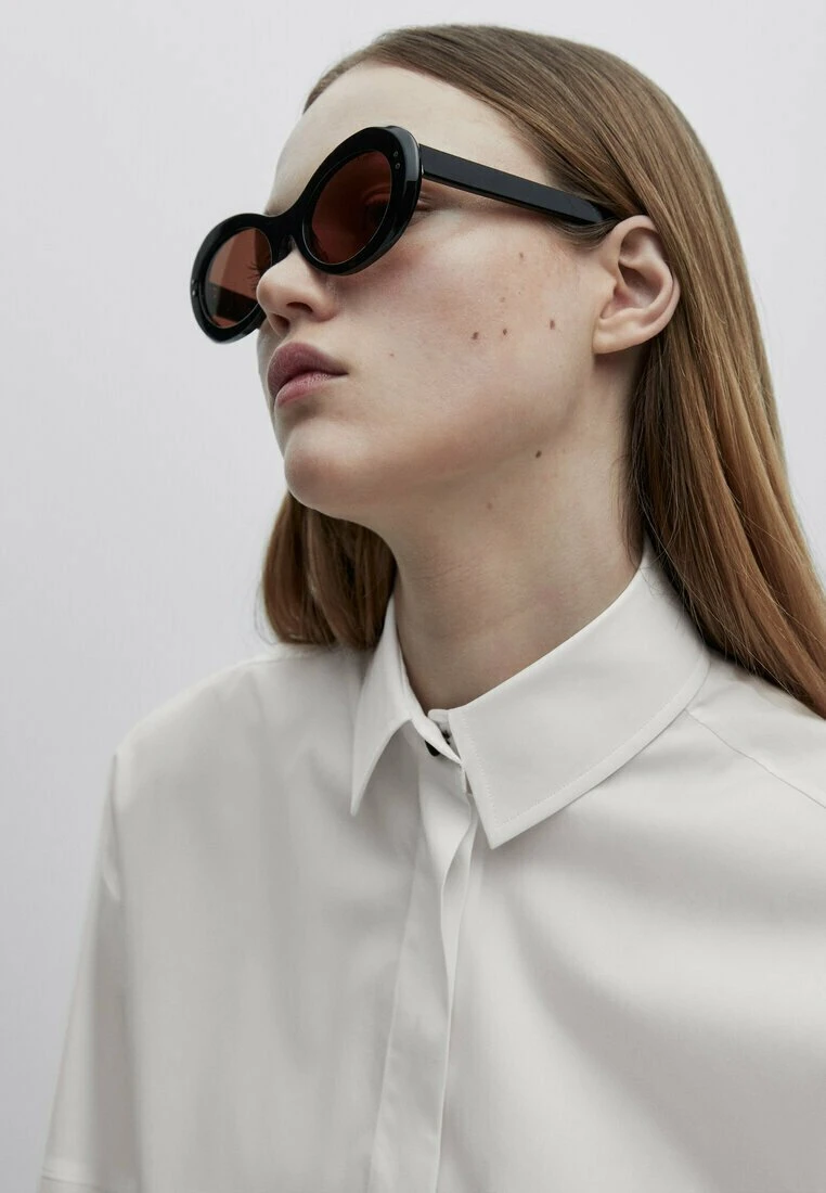 Massimo Dutti StudioWith Sleeve Detail - Button-Down Blouse 6 Massimo Dutti StudioWith Sleeve Detail - Button-Down Blouse - Image 4