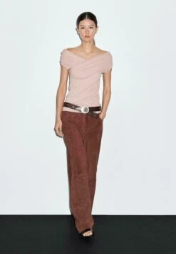 Massimo Dutti SURPLICE BOAT NECK - Print T-shirt - Pink -Massimo Dutti Shop 5df104cf82d141929ec60a1ad4d1f233