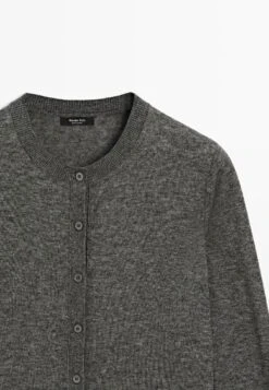 Massimo Dutti BUTTONED WITH CREW NECK - Cardigan - Grey 27 Massimo Dutti BUTTONED WITH CREW NECK - Cardigan - Grey -Massimo Dutti Shop 5e55990ffe684c98ac81613319571e0d