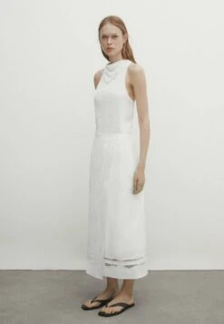 Massimo Dutti With Embroidery Detail- Wrap Skirt - White 16 Massimo Dutti With Embroidery Detail- Wrap Skirt - White -Massimo Dutti Shop 5e5af0fa928845069bf751ec9a2eb476