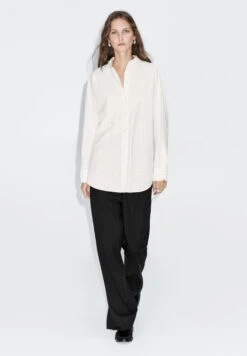 Massimo Dutti STRIPED BATWING SLEEVE - Button-down Blouse - White -Massimo Dutti Shop 5f327f2951f14d2c9a326b1073474fc3