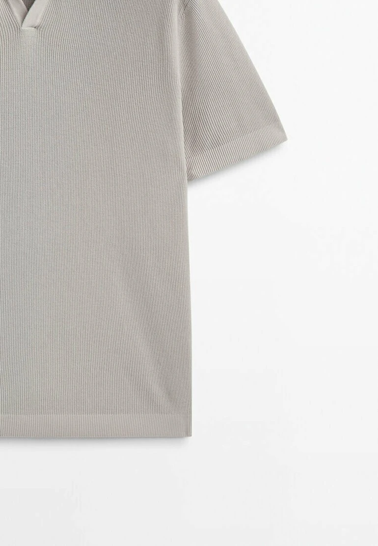 Massimo Dutti Vertical-Textured Micro - Polo Shirt - Beige 11 Massimo Dutti Vertical-Textured Micro - Polo Shirt - Beige - Image 9