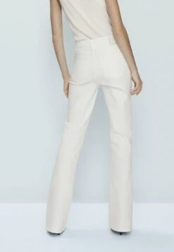 Massimo Dutti High-Waist - Bootcut Jeans - Beige -Massimo Dutti Shop 5f84e1ff9cc147c6a1648f545288819d