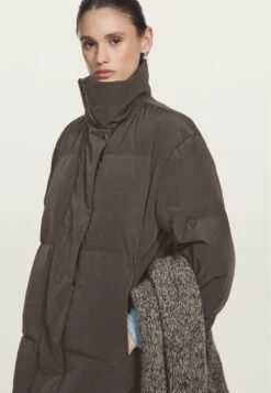 Massimo Dutti WATER-REPELLENT DOWN - Down Coat - Dark Brown -Massimo Dutti Shop 5fda08b11f1c4b7c9d7c1cbe2ea0a625