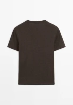 Massimo Dutti V-NECK SHORT SLEEVE - Basic T-shirt - Dark Brown 12 Massimo Dutti V-NECK SHORT SLEEVE - Basic T-shirt - Dark Brown -Massimo Dutti Shop 604ecfa514bf467f8139785ae468b348