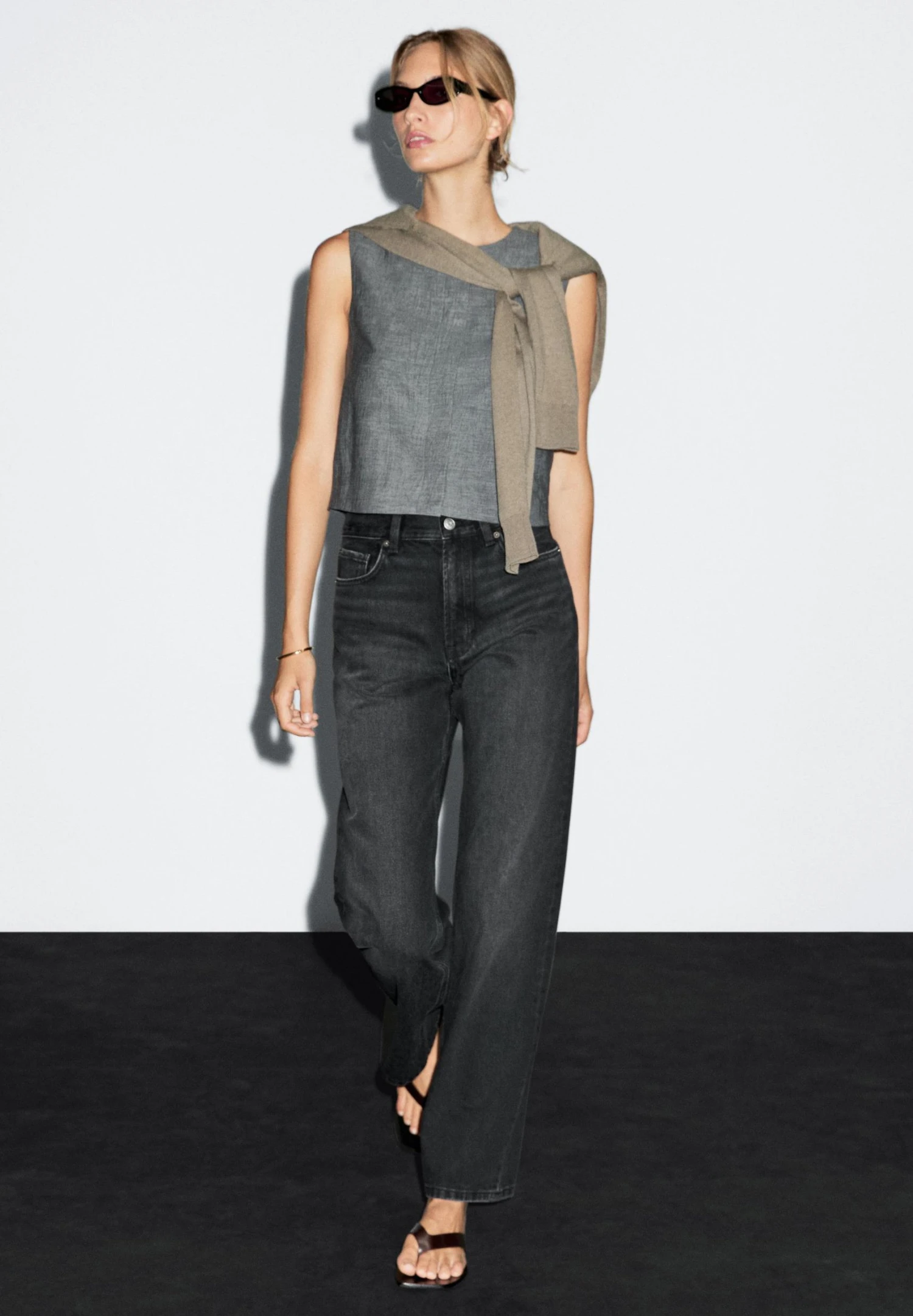 Massimo Dutti HIGH-WAISTED - Straight Leg Jeans - Black 4 Massimo Dutti HIGH-WAISTED - Straight Leg Jeans - Black - Image 2