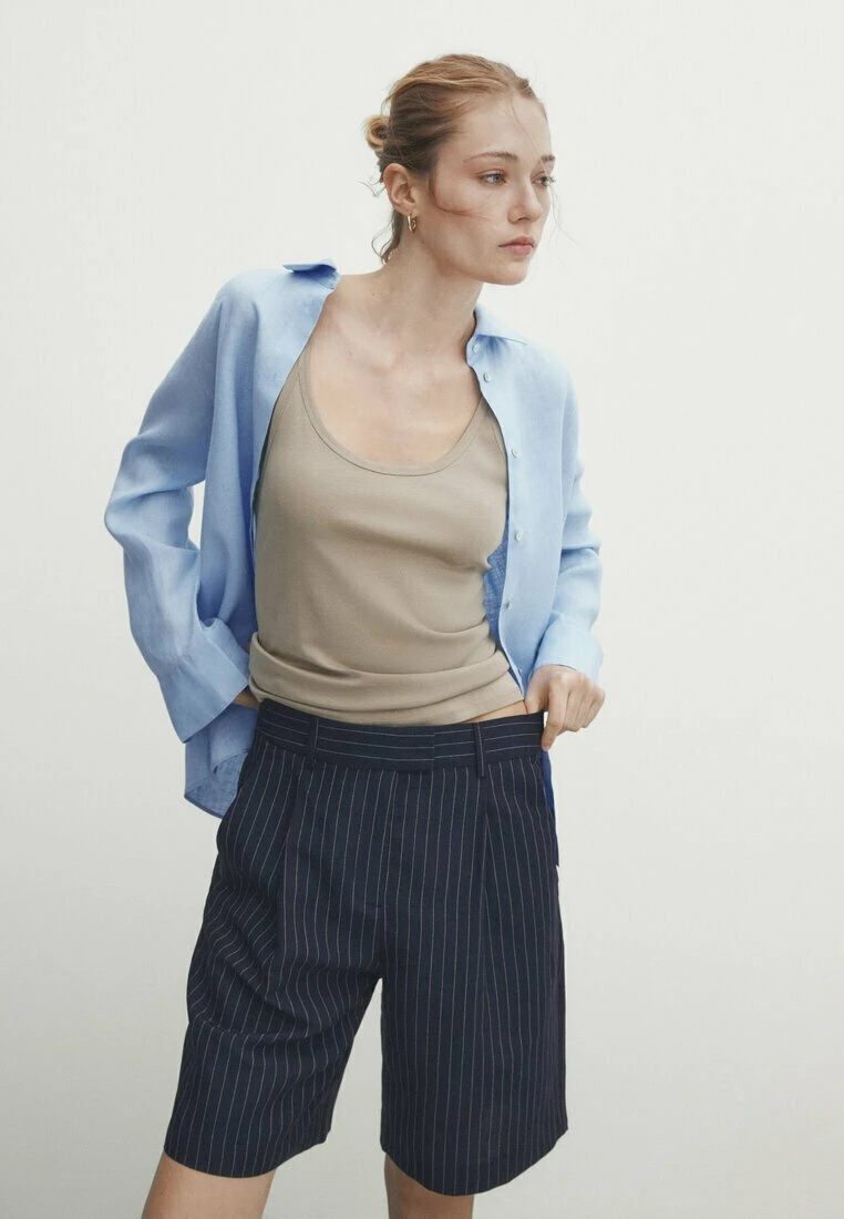 Massimo Dutti Pinstripe BermudaWith Darts - Shorts 3 Massimo Dutti Pinstripe BermudaWith Darts - Shorts