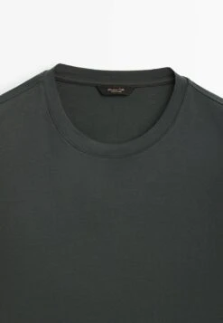 Massimo Dutti Short Sleeve Mercerised - Basic T-Shirt - Dark Grey 10 Massimo Dutti Short Sleeve Mercerised - Basic T-Shirt - Dark Grey -Massimo Dutti Shop 62896eb6b8a9435d8a12b4b49be0618b