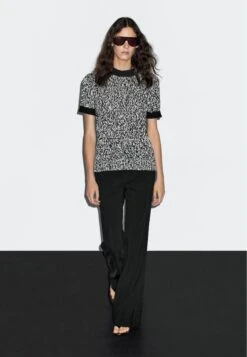 Massimo Dutti SHORT SLEEVE WITH CREW NECK - Jumper - Black -Massimo Dutti Shop 62911dface52452a95138b02b5f70636