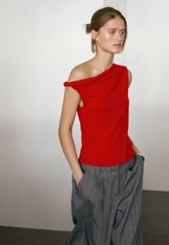 Massimo Dutti DRAPED WITH KNOT DETAIL - Top - Red 15 Massimo Dutti DRAPED WITH KNOT DETAIL - Top - Red -Massimo Dutti Shop 631ab25c71e343afb0e136a3be4d7679