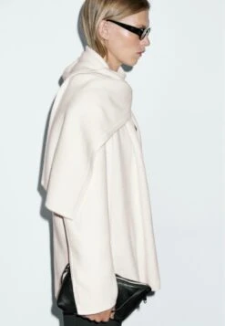 Massimo Dutti LAPEL COLLAR WITH DETACHABLE SCARF - Short Coat - White -Massimo Dutti Shop 6358a1025e244aa4b244ccdf4403a3f9