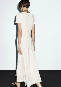 Massimo Dutti MIDI WITH SEAM DETAILS - A-line Skirt - Beige -Massimo Dutti Shop 642bb8afd14440588701b521190ceb66