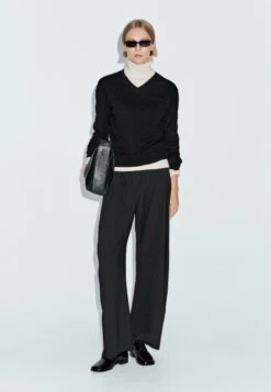 Massimo Dutti V-NECK - Jumper - Black -Massimo Dutti Shop 64753c1a19b94394a02842fc2359ce76