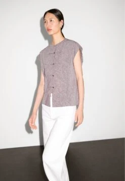 Massimo Dutti FLOWING GARMENT WITH BIB DETAIL - Blouse - Mauve -Massimo Dutti Shop 64b4938e0f8d430aad93329fff252c66