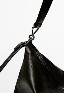 Massimo Dutti WITH COMPARTMENTS - Handbag - Black -Massimo Dutti Shop 669da5d5c2aa48d4a3e1836ed83b4f3c