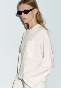 Massimo Dutti OVERSIZE LONG SLEEVE WITH POCKET DETAILS - Long Sleeved Top - White -Massimo Dutti Shop 6708cab9c30240918ac8f74109dbbcef