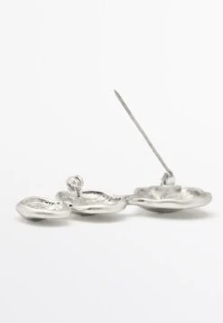 Massimo Dutti LEAF - Brooch - Silver-coloured -Massimo Dutti Shop 6710da0d78a643fa9c4881c60b79a9c8