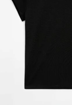 Massimo Dutti SHORT SLEEVE WITH ROUND NECK - Basic T-shirt - Black Denim 23 Massimo Dutti SHORT SLEEVE WITH ROUND NECK - Basic T-shirt - Black Denim -Massimo Dutti Shop 672c5bf7c2b344c09cc69a208691d86a