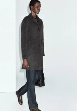 Massimo Dutti BLEND MID-LENGTH - Classic Coat - Grey -Massimo Dutti Shop 67ffff1224f44da08e49f8811321cfcd