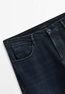 Massimo Dutti Straight Leg Jeans - Blue 21 Massimo Dutti Straight Leg Jeans - Blue -Massimo Dutti Shop 69a5a5d4c00d4dcd8e0dac80fb9b09ef
