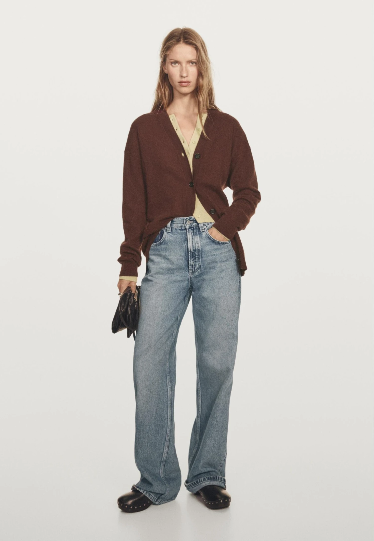 Massimo Dutti BUTTONED OVERSIZE WITH V-NECK - Cardigan - Bordeaux 4 Massimo Dutti BUTTONED OVERSIZE WITH V-NECK - Cardigan - Bordeaux - Image 2