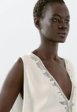 Massimo Dutti FLOWING GARMENT WITH LACE DETAIL - Blouse - White -Massimo Dutti Shop 6ae5d7470fe4470bbf0bfd9c582f264c