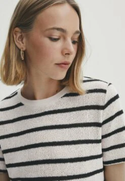 Massimo Dutti Textured Striped Blend - Print T-Shirt - Beige 13 Massimo Dutti Textured Striped Blend - Print T-Shirt - Beige -Massimo Dutti Shop 6ba8a43f2a08476facc0db294f694b0c